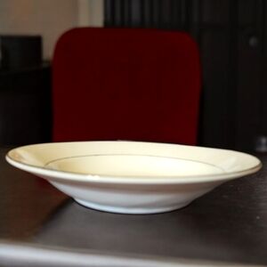 1 Vtg Elegant Gold Bowl